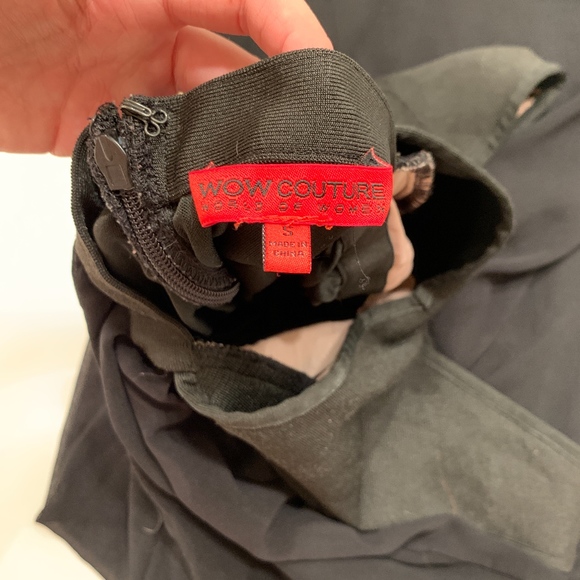 Elegant Black Dress w/ Tan Detailing - Picture 4 of 6